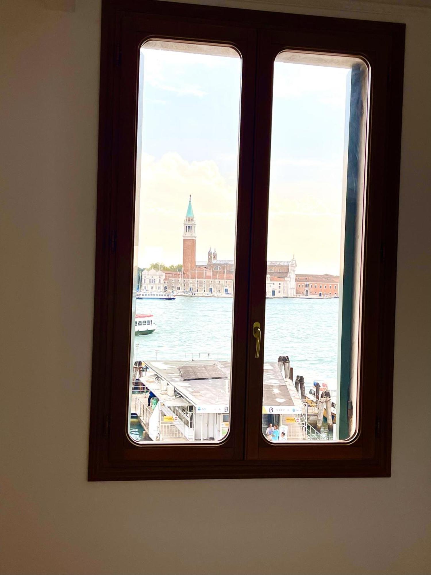 Апартаменты The B Collection - San Marco Riva Schiavoni Венеция Экстерьер фото